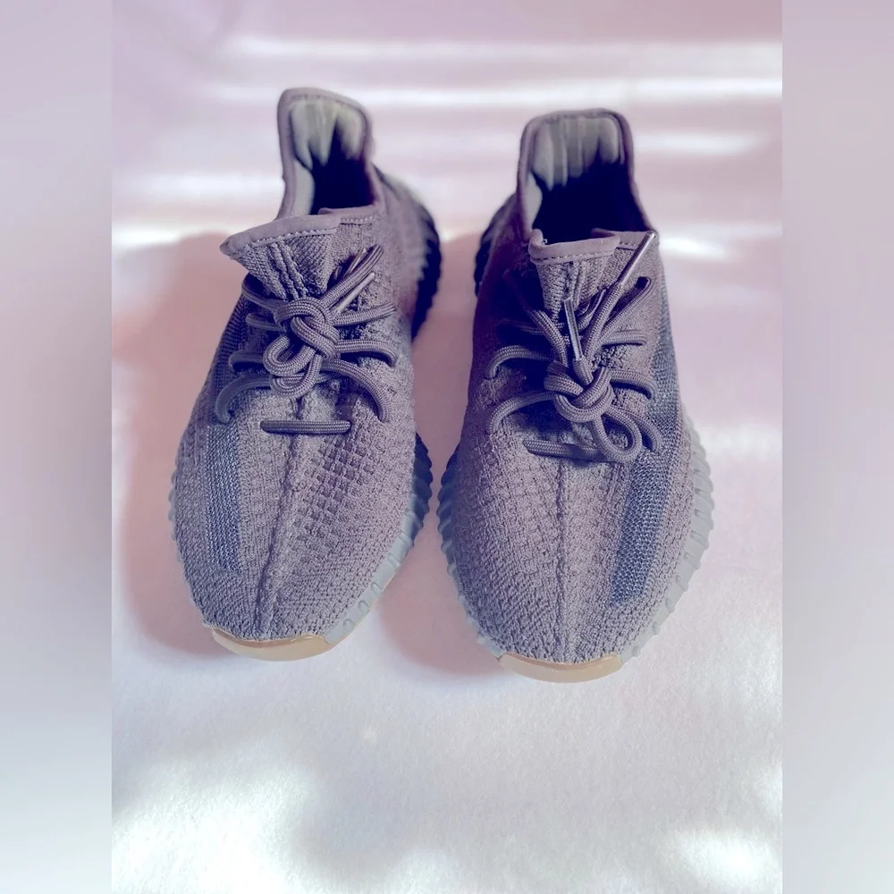 Yeezy Adidas Charcoal Gray Knit Sneakers sz 5.5 walking gym pull on Gently worn